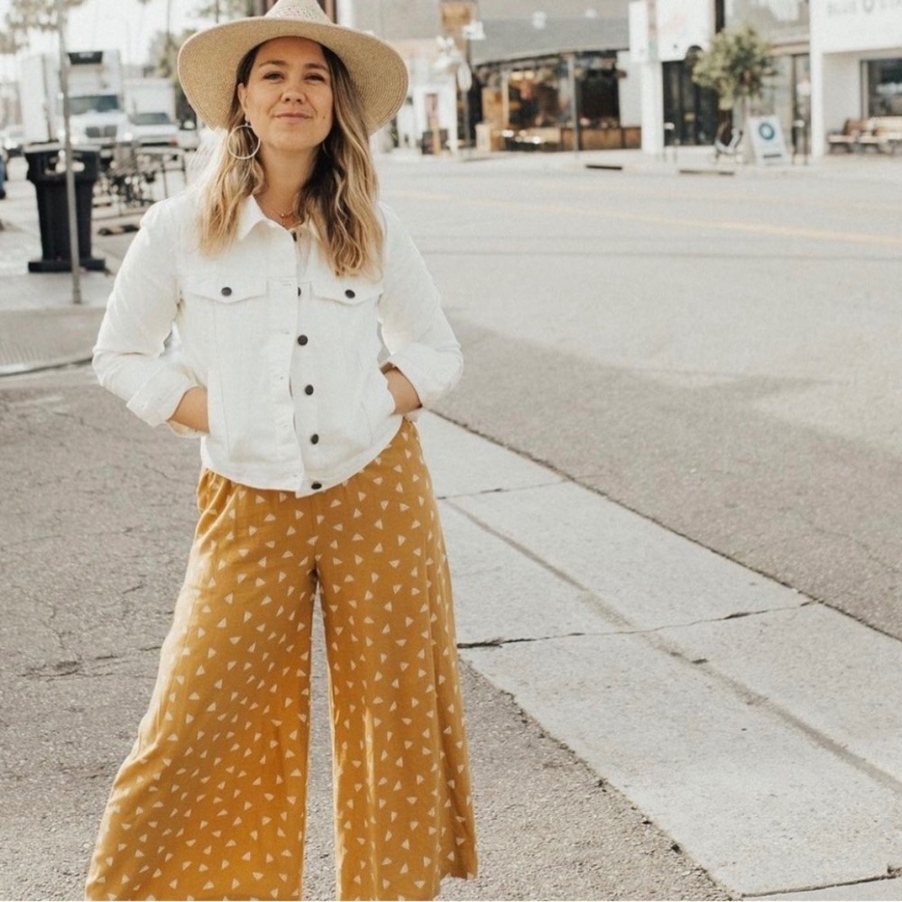 Carly Jean Los Angeles Jocelyn Wide Leg Crop Pants Small Yellow - Picture 1 of 13
